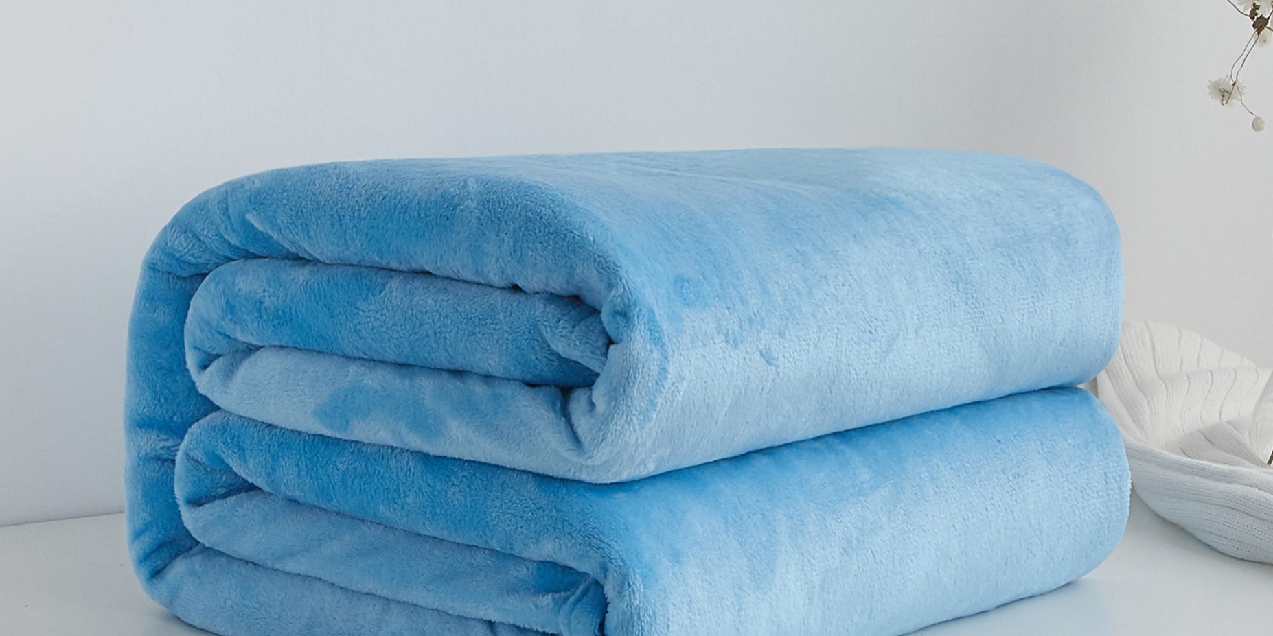 Color soft thick coral fleece blanket (1)