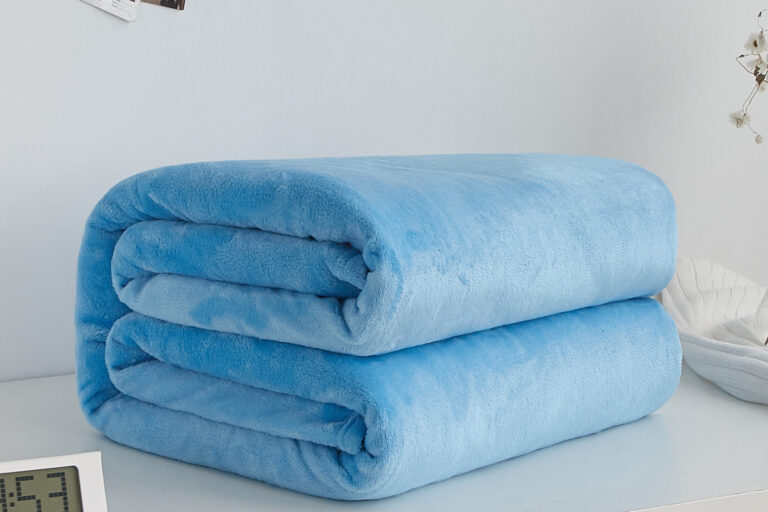 Color soft thick coral fleece blanket (1)