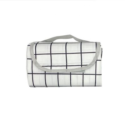 Portable lightweight waterproof beach blanket (2)