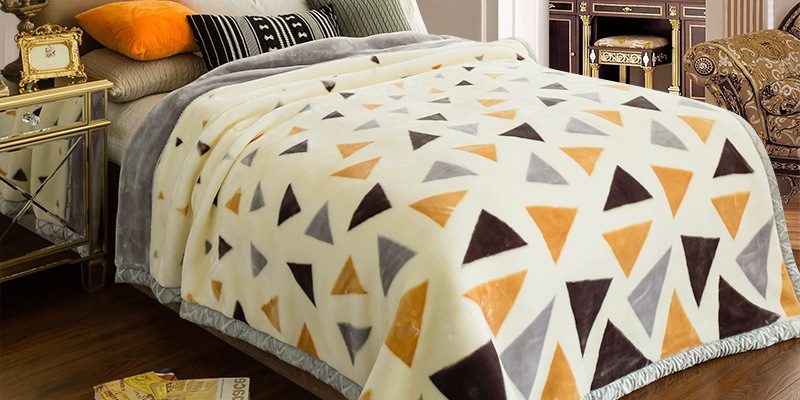 Soft mink raschel blanket for winter (1)