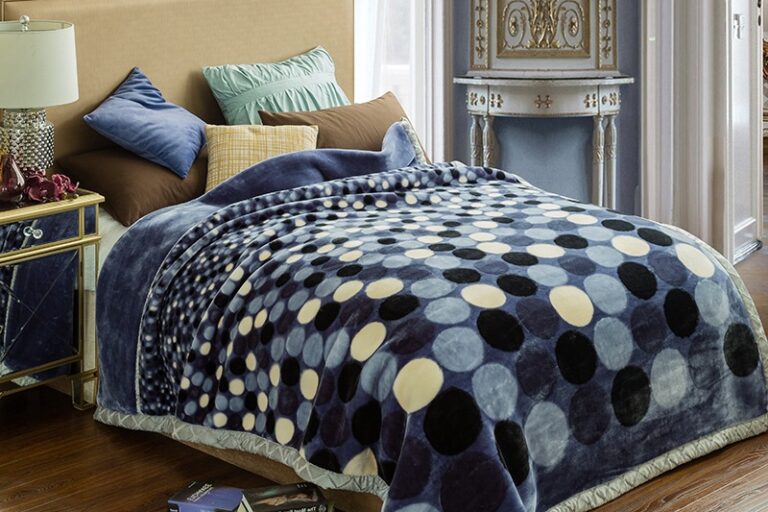 Soft mink raschel blanket for winter (2)