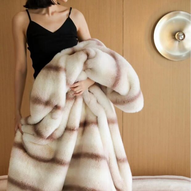 Gradient faux mink blanket for sofa or bed winter use