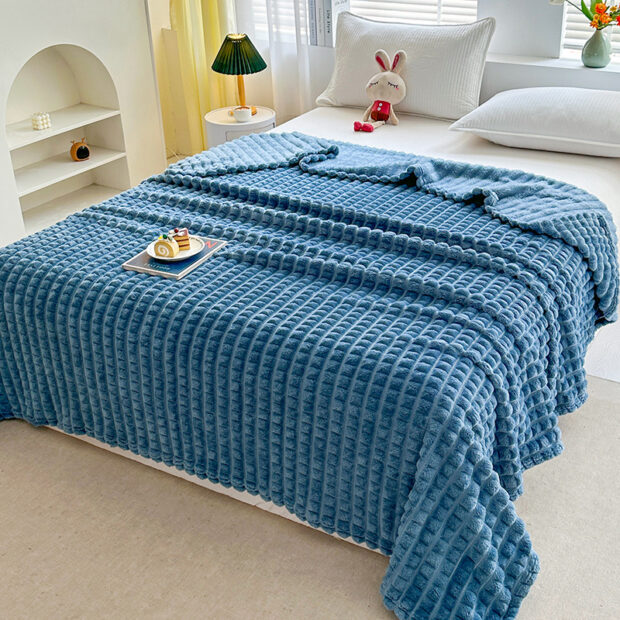 Faux mink rabbit fur blanket with grid stripe design for sofa or office use