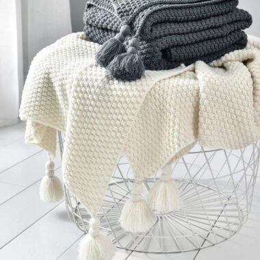 Nordic knitted tassel throw blanket with pom-poms for sofa and office naps
