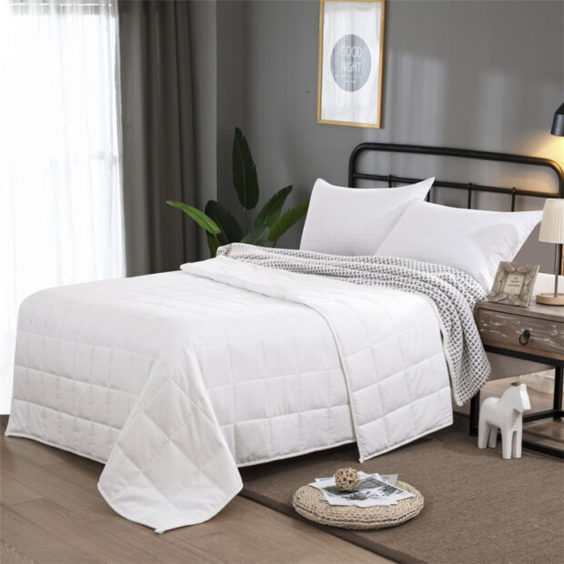 Weighted cotton blanket for sleep and anxiety relief, adult bed use