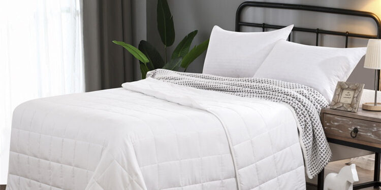 Weighted cotton blanket for sleep and anxiety relief, adult bed use