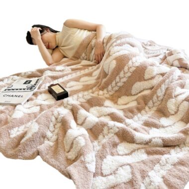  MUJI-style faux mink cable knit fleece blanket with soft cloud-touch backing